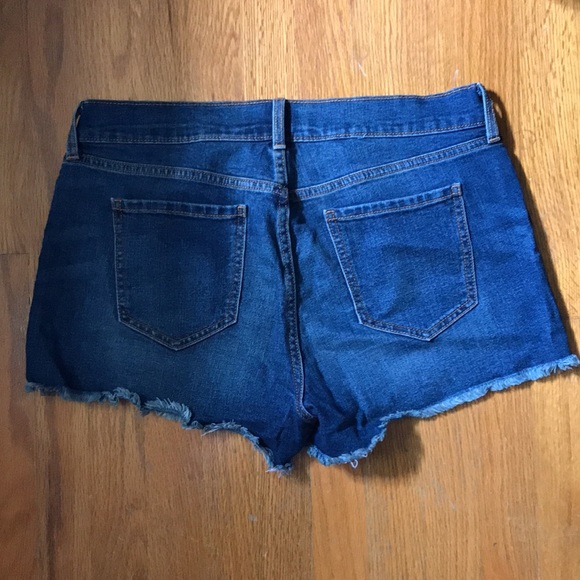 Old navy denim shorts - Picture 2 of 3